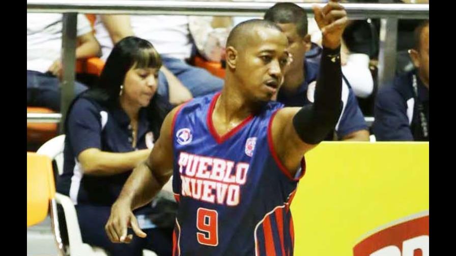 Kelvin Peña retorna para la ronda semifinal del baloncesto de Santiago que inicia este domingo