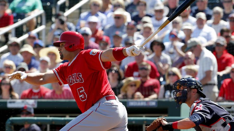 Albert Pujols maltrata a su compatriota Wily Peralta; dos jonrones en una entrada