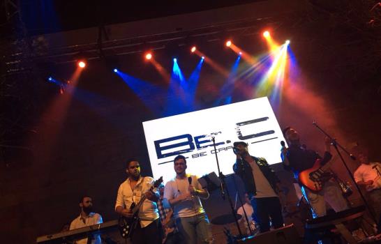 Be Crazy pone a bailar a cientos en Jalao