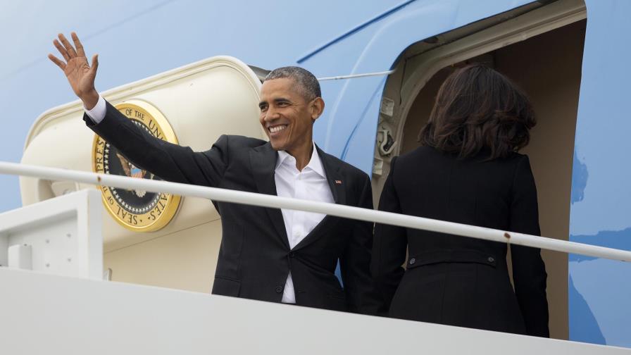 Barack Obama al aterrizar: ¿Qué Bolá Cuba?