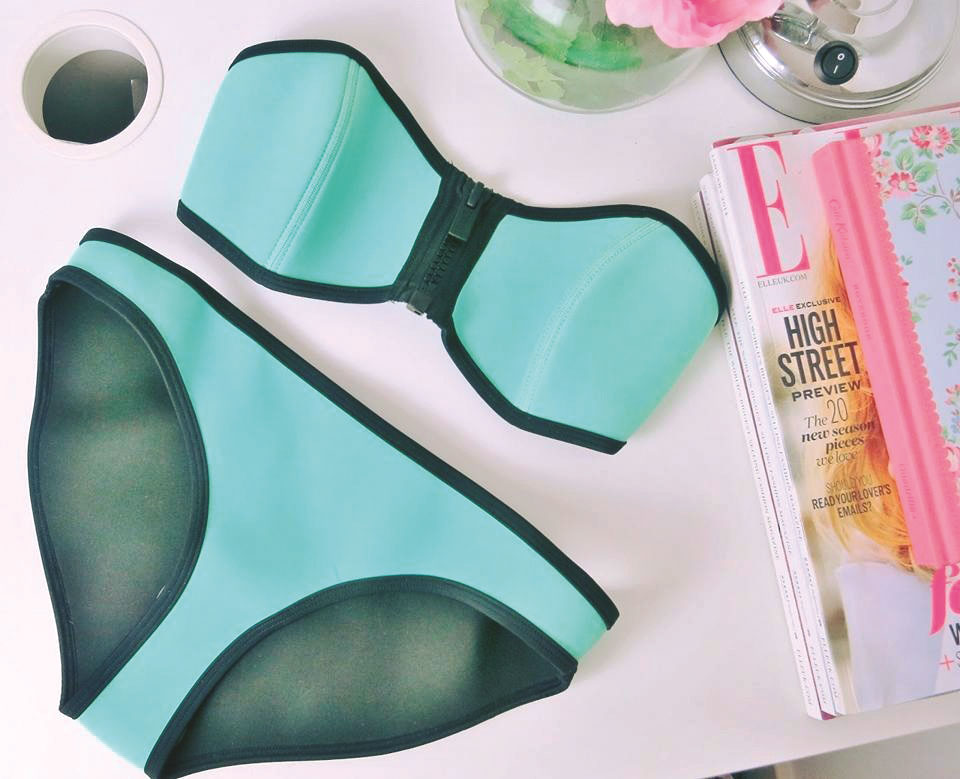 Disponible en Bañadores.