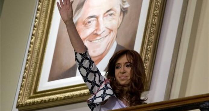 Exsecretaria de Néstor Kirchner asegura que fue su amante durante 10 años