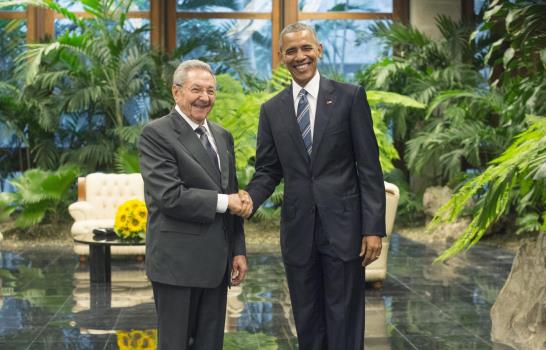Embargo y derechos humanos, tensiones al desnudo en reunión Castro-Obama 