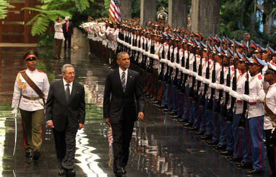 Embargo y derechos humanos, tensiones al desnudo en reunión Castro-Obama 