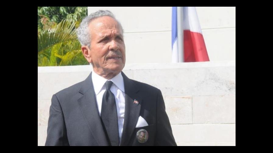 Restos de Claudio Caamaño serán expuestos mañana en la Blandino