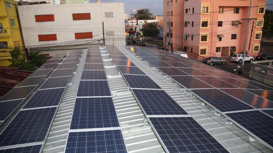 Instalan planta solar que generará 100 mil KWh al año