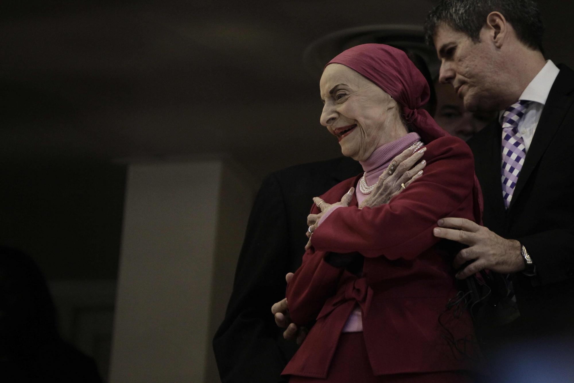 La primera bailaria de Cuba, Alicia Alonso, asiste al discurso de el presidente de Estados Unidos Barack Obama hoy, martes 22 de marzo de 2016, en el Gran Teatro de La Habana en La Habana (Cuba). La primera bailaria de Cuba, Alicia Alonso, asiste al discurso de el presidente de Estados Unidos Barack Obama hoy, martes 22 de marzo de 2016, en el Gran Teatro de La Habana en La Habana (Cuba).