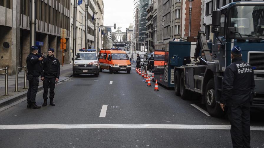 Ataques en Bruselas impactan acciones de industria turística 