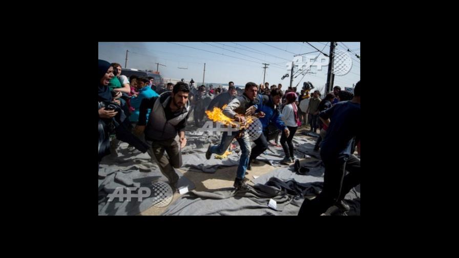 Un refugiado se quema a lo bonzo en el campamento griego de Idomeni
