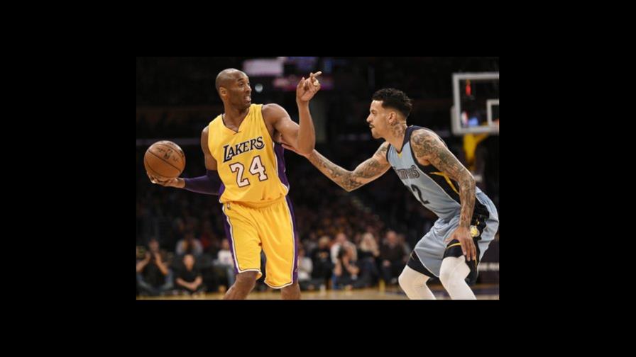 Lakers vencen a Grizzlies y rompen mala racha 