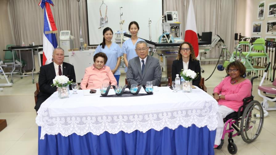 Embajada de Japón dona equipos a Rehabilitación