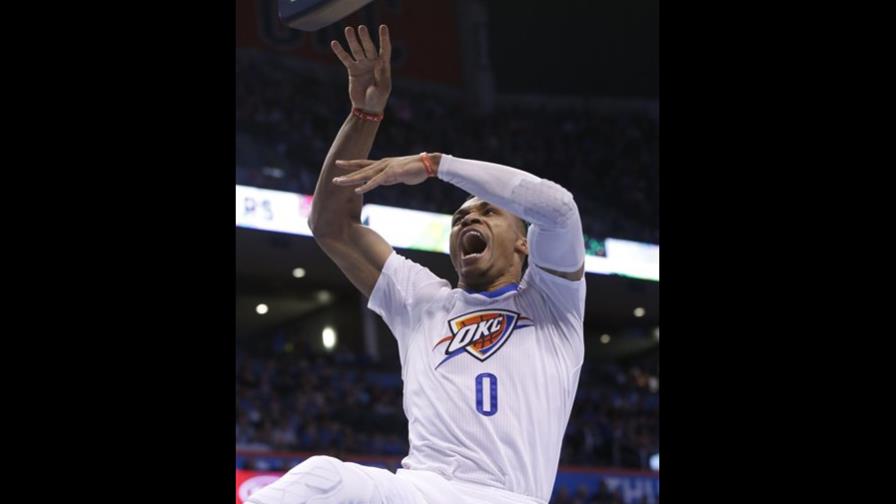  Westbrook brilla con triple-doble; resumen de la NBA