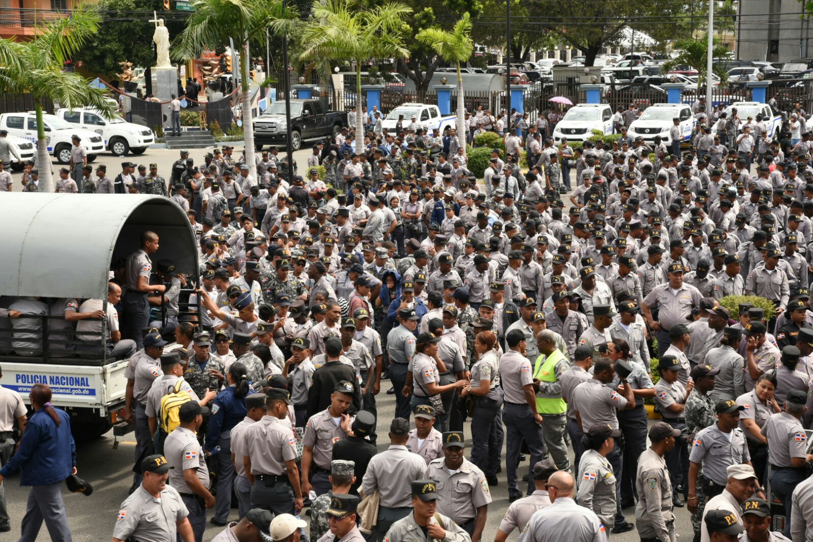 Los agentes convocados por la Policía para que se integren al patrullaje durante la Semana Santa.