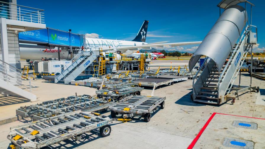 Avianca compra aerolínea de la familia del presidente de Argentina