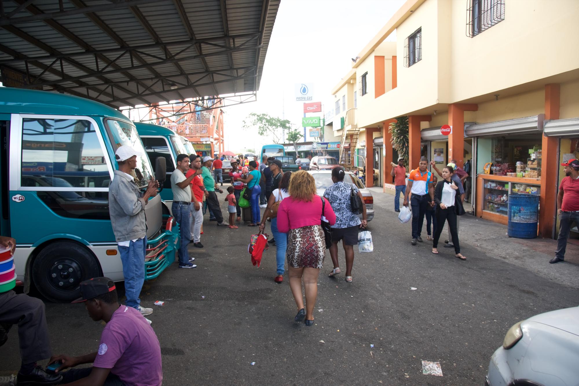 En el kilómetro 9 de la Duarte había más viajeros.