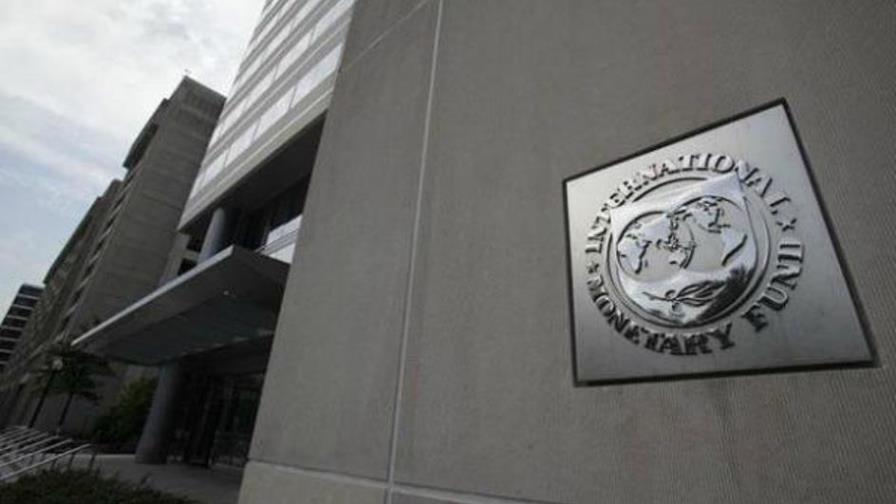 FMI: El impulso por caída del crudo se ve frenado por bajos tipos de interés