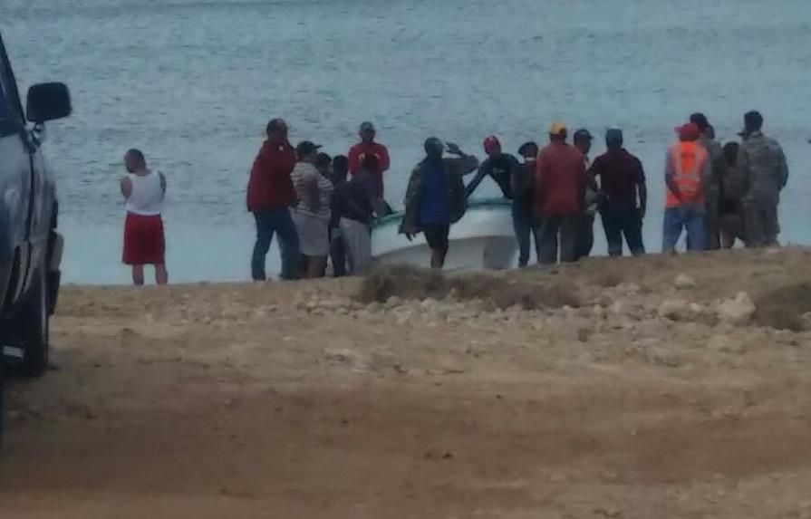 Rescatan cadáver de un adolescente en playa de Montecristi