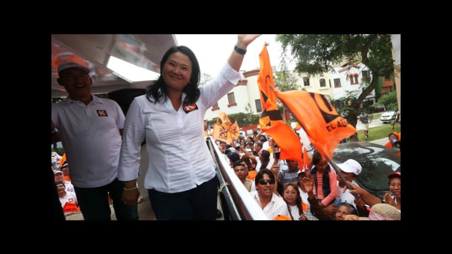 Candidatos presidenciales del Perú enfrentan creciente incertidumbre