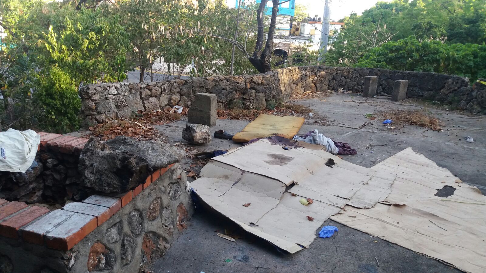 Lugar donde dormía el hombre hallado muerto.