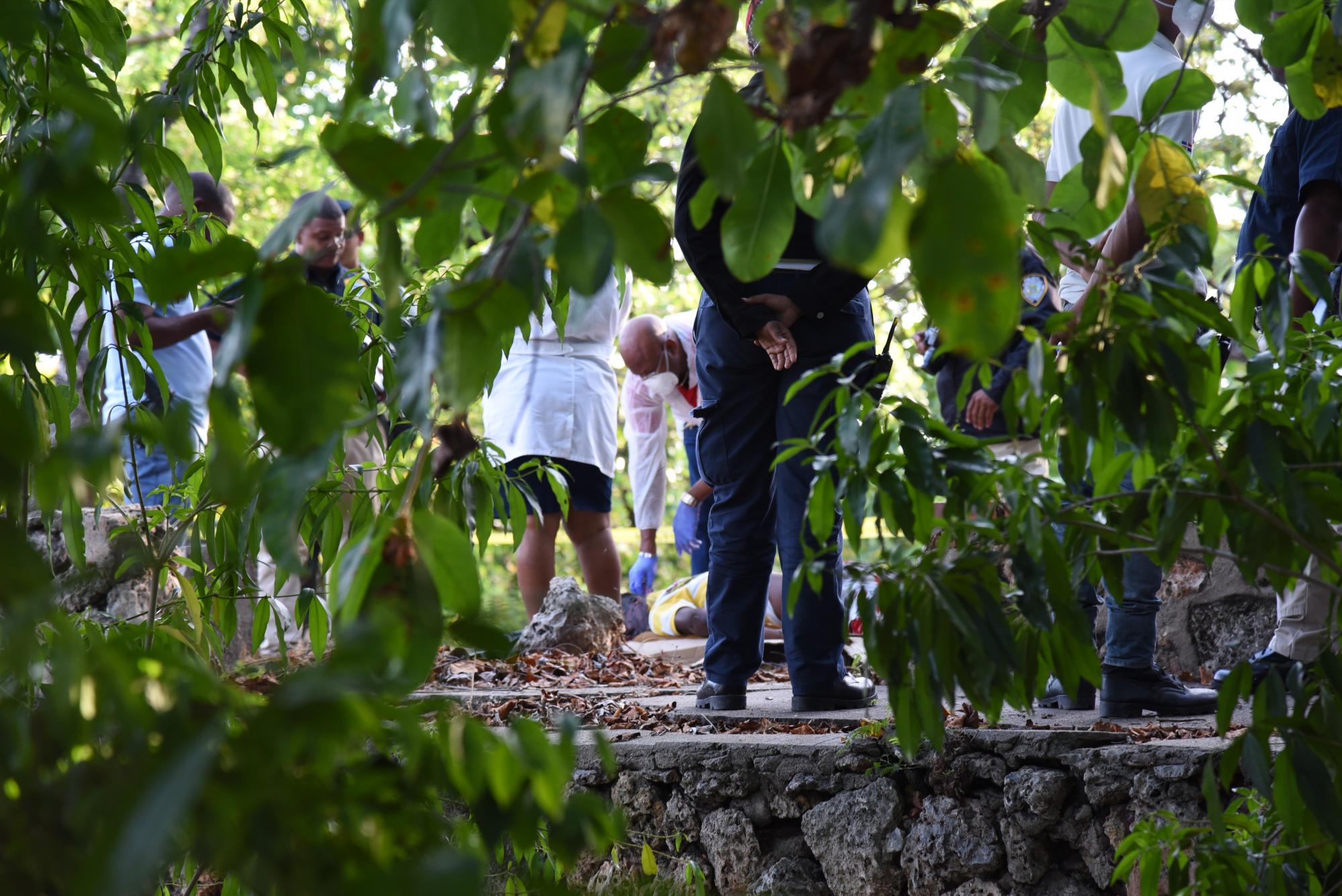 En el lugar fue encontrada una mochila  que contenía los utensilios que utilizan los limpia vidrios.