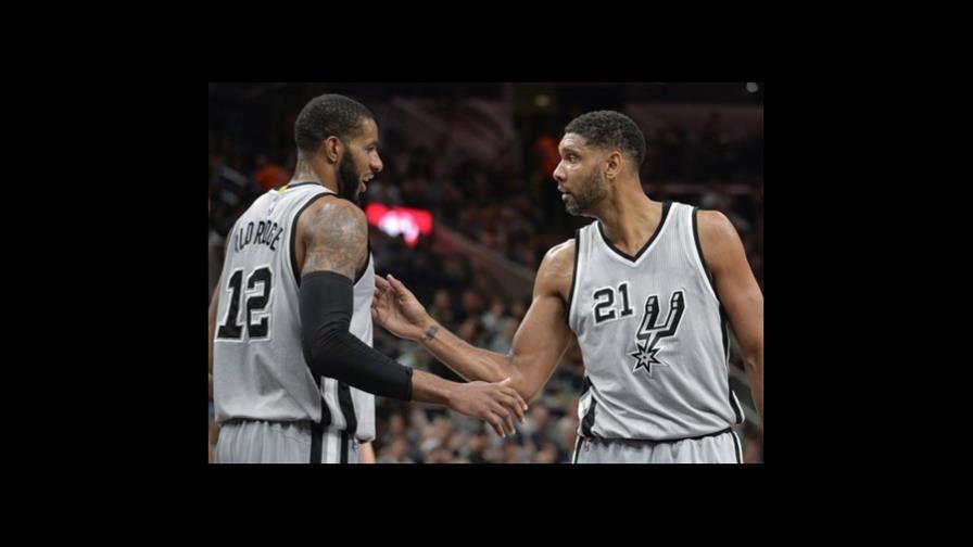 Spurs logran 37mo triunfo seguido en casa; empatan récord