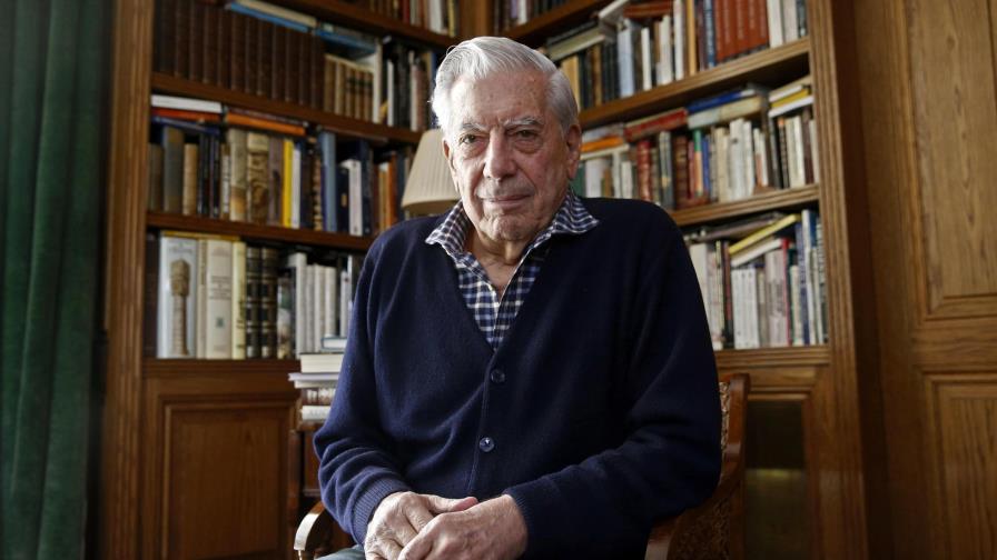 Vargas Llosa, de la cárcel del papel a la simulación de la vida