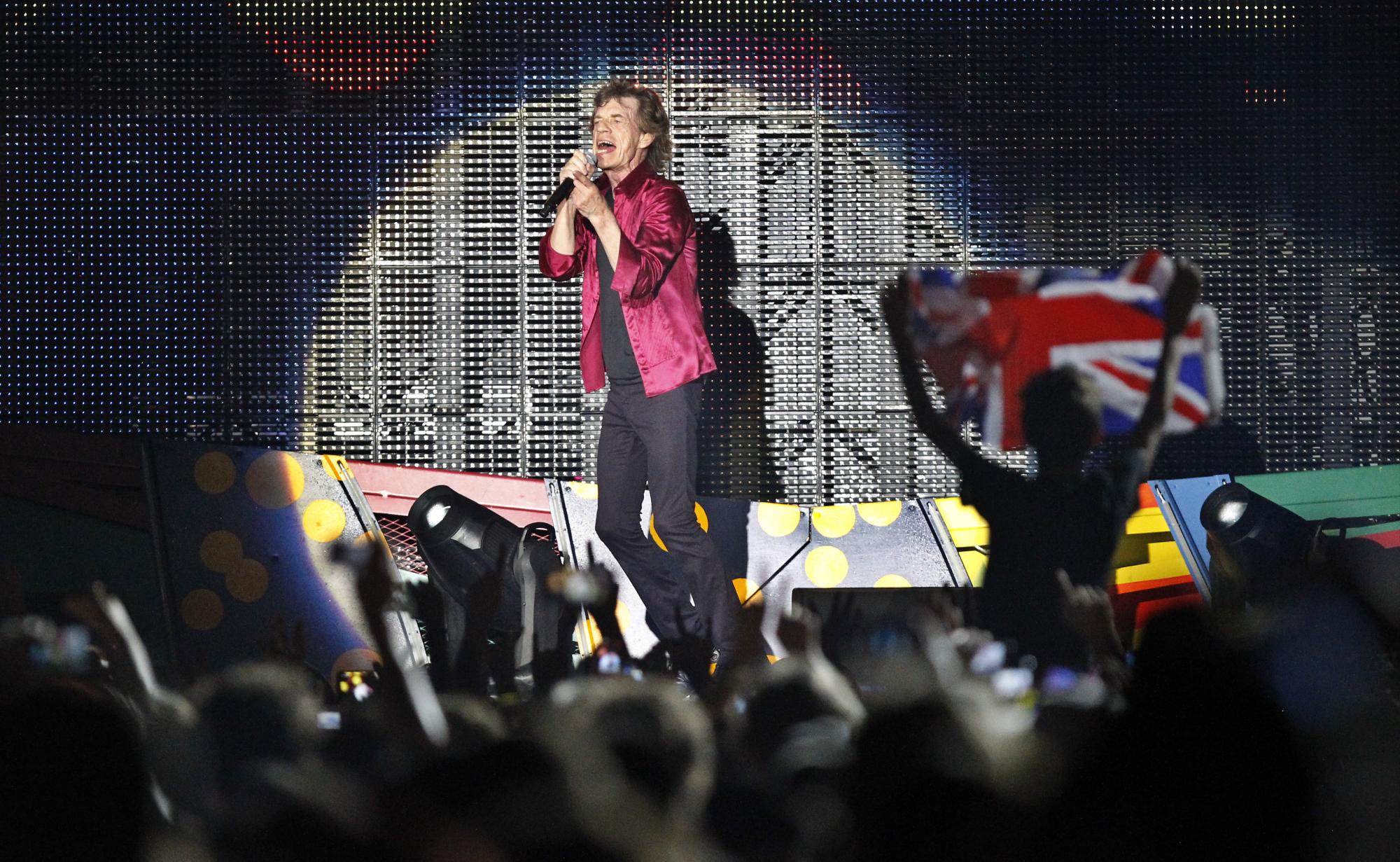 El vocalista de la banda británica de rock The Rolling Stone, Mick Jagger, se presenta hoyen La Habana (Cuba) en un concierto gratuito ofrecido por la agrupación al pueblo cubano. 