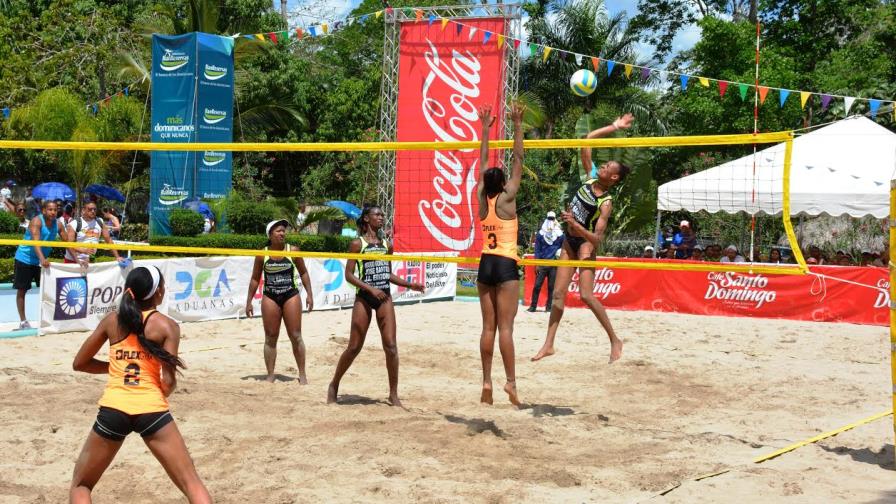 Banreservas e Inapa ganan en voleibol playero Rubén Toyota