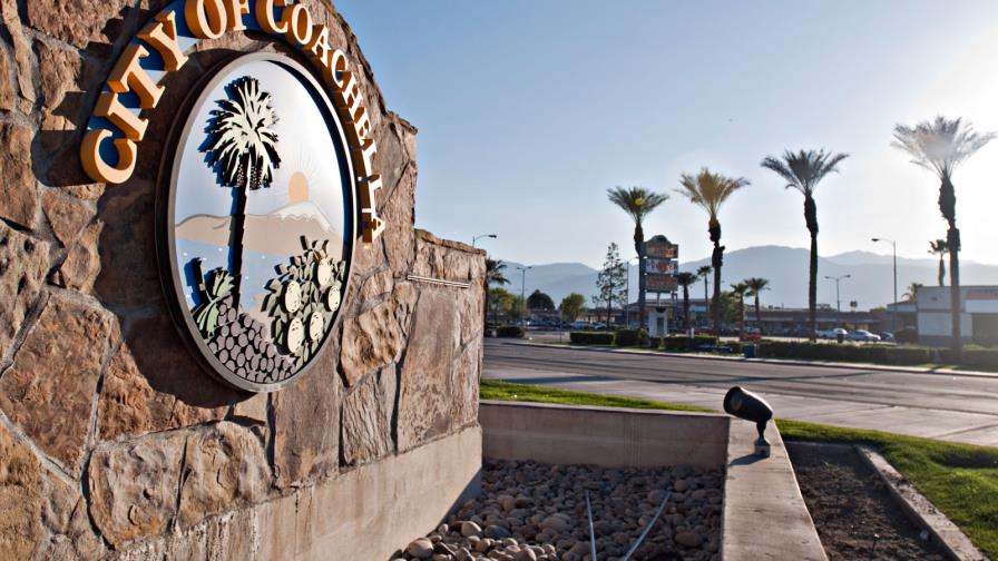 Menos canadienses compran casas en Coachella, California