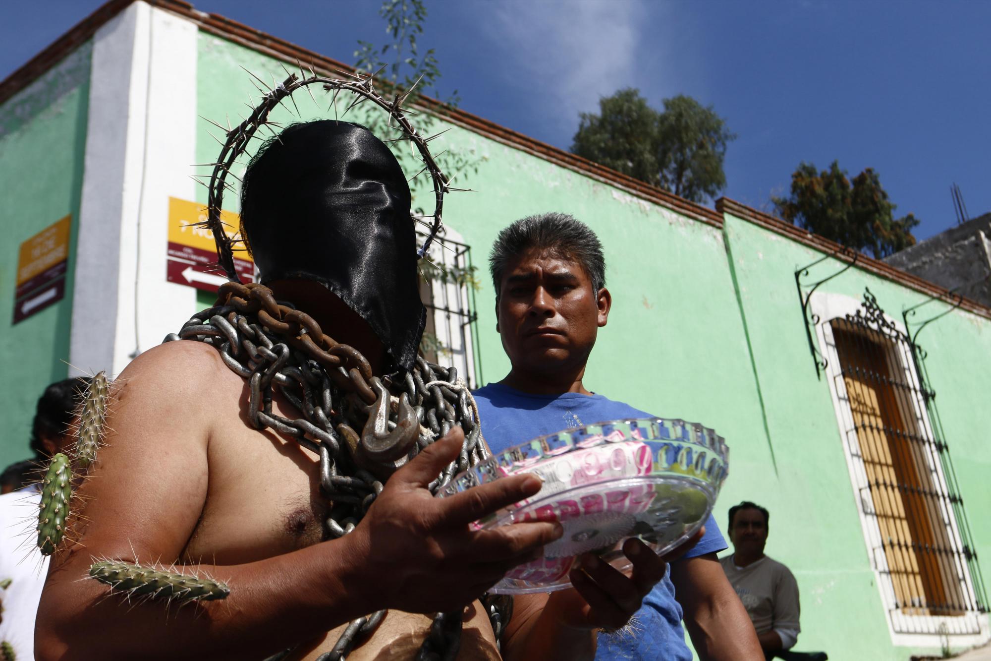 El doloroso viacrucis de Atlixco, atracción de la Semana Santa mexicana