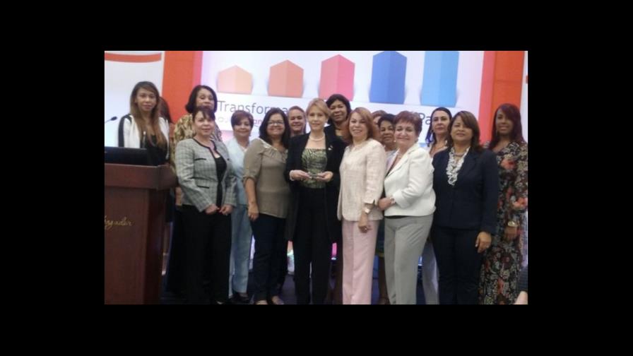 ADME reconoce la candidata presidencial del PUN 