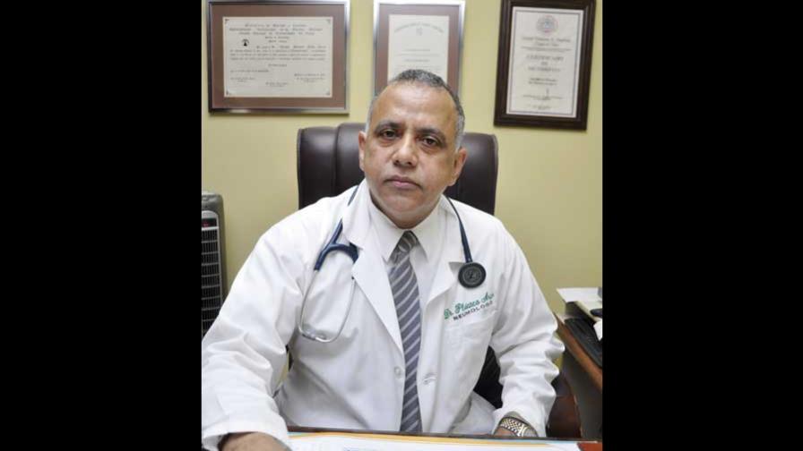 Médico afirma que más del 40% de la población carece de seguro social
Afirma más de 40% de la población no tiene SS