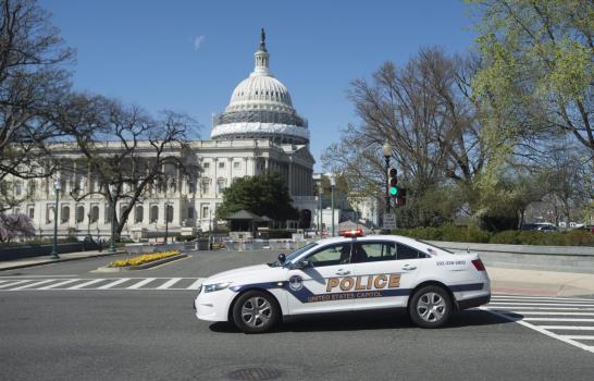 Detienen a autor de tiroteo cerca de Capitolio de EEUU que dejó agente herido