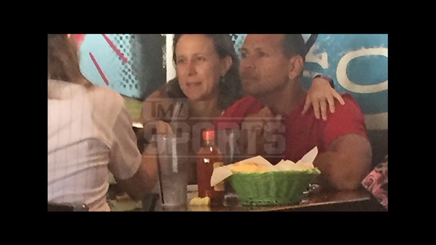  Publican primera foto de Alex Rodríguez con su nueva novia 