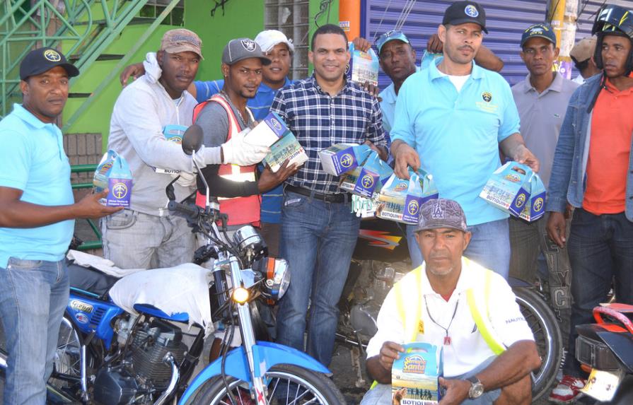  Despertar Nacional y OTTT donan botiquines a motoconchistas de Lucerna