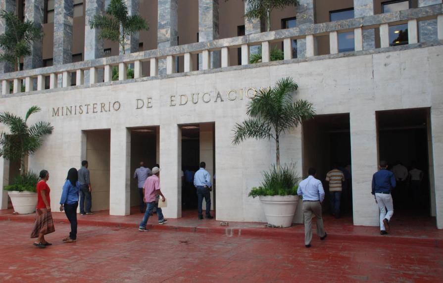 Una estafa que le costó RD$47 millones al Ministerio de Educación