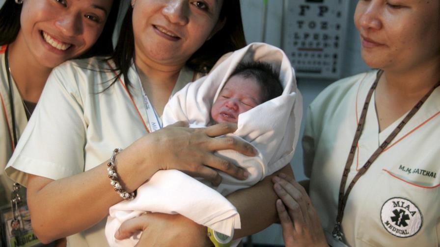 Padre intenta vender por  internet a su hijo de dos semanas de nacido