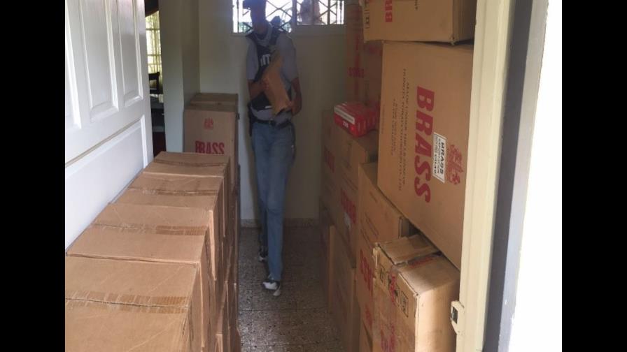 Arrestan hombre implicado en contrabando de cigarrillos y bebidas alcohólicas Arrestan hombre implicado en contrabando de cigarrillos y bebidas alcohólicas