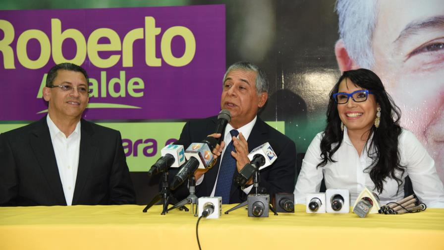 Roberto y Francina dicen que se “tirarán a las calles” a promover sus candidaturas a la alcaldía del Distrito Roberto y Francina dicen que se “tirarán a las calles” a promover sus candidaturas a la alcaldía del Distrito