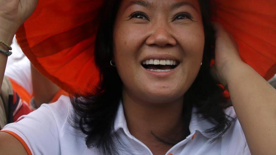 Hija de Fujimori figura como favorita a presidencia de Perú en sondeo