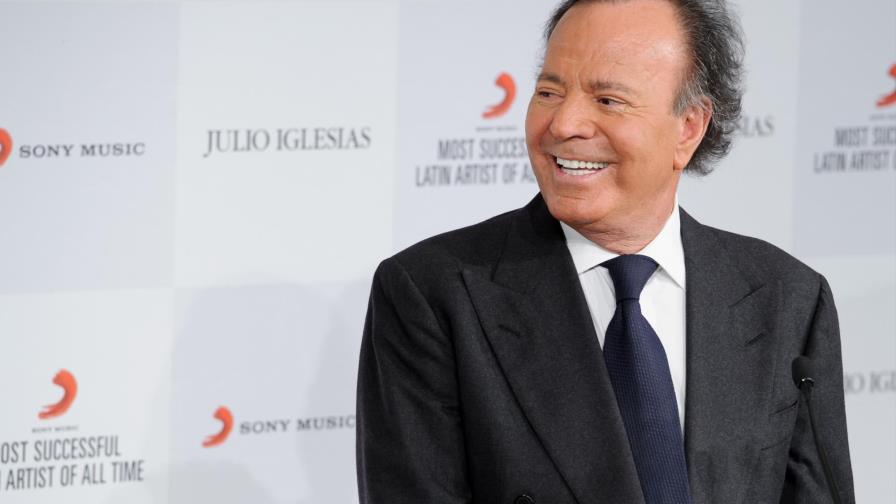 Julio Iglesias pospone conciertos por ciática Julio Iglesias pospone conciertos por ciática