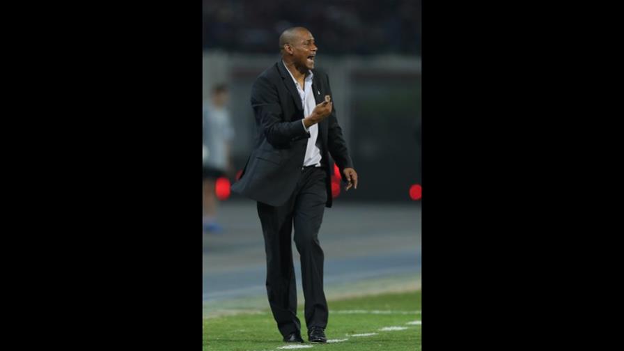 Renuncia el técnico de Venezuela y designan a su reemplazo 