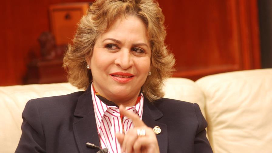 Empresas textiles reconocen a directora de Proindustria Empresas textiles reconocen a directora de Proindustria