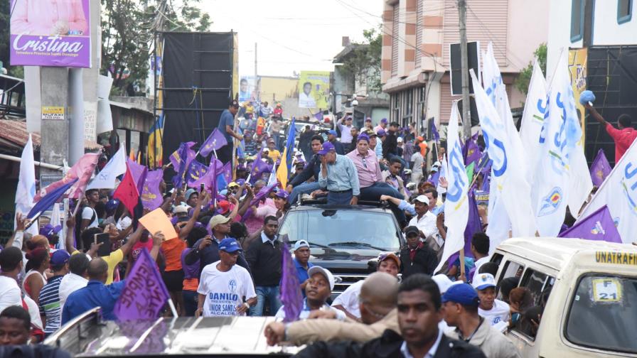 Danilo Medina recibe un gran respaldo en Los Alcarrizos y Pedro Brand