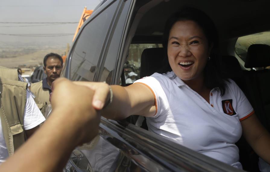 Keiko Fujimori sigue en carrera hacia Presidencia de Perú, tras fallo de JNE