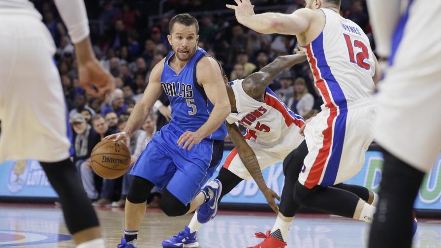 José Juan Barea sigue caliente por Dallas, que venció a Detroit