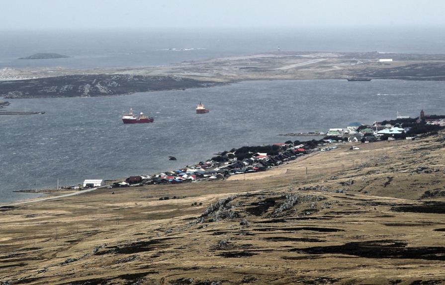 “Malvinas argentinas”, grito unido de las víctimas tras 34 años de la guerra