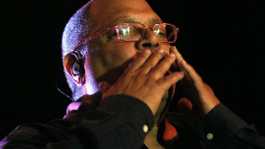 Pablo Milanés acusa a policía chilena de tratarlo como a un “delincuente”