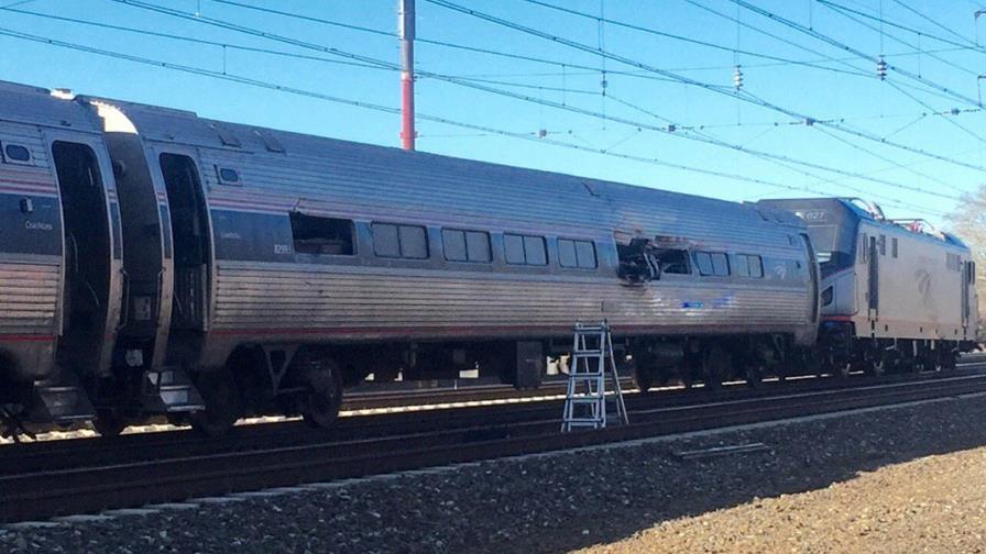 Dos muertos y 30 heridos en un accidente de tren a las afueras de Filadelfia Dos muertos y 30 heridos en un accidente de tren a las afueras de Filadelfia