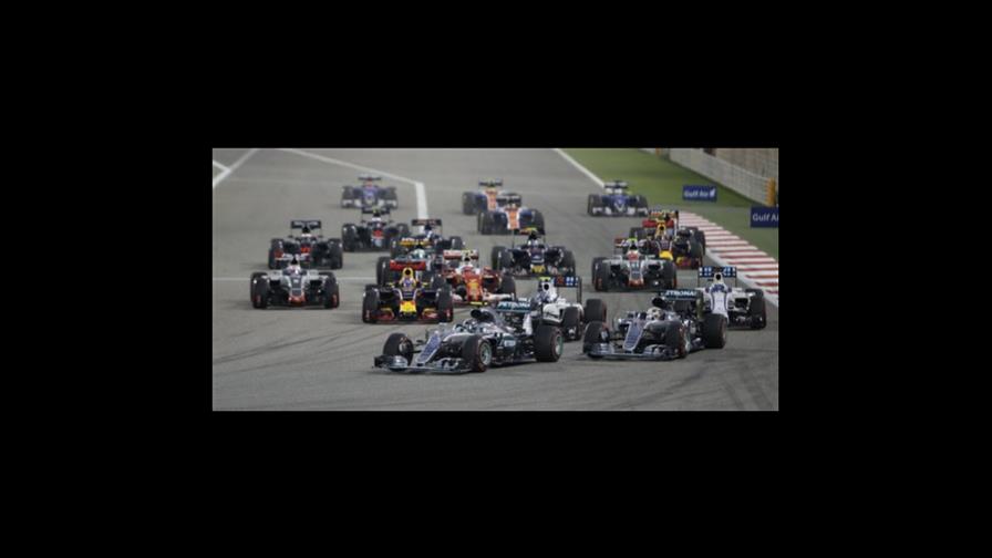 Rosberg manda en Bahrein tras choque de Hamilton Rosberg manda en Bahrein tras choque de Hamilton